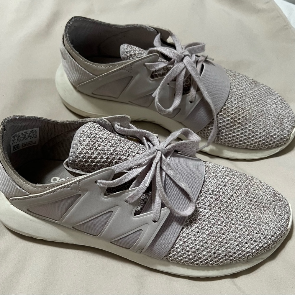 adidas Women's lavender Sneakers